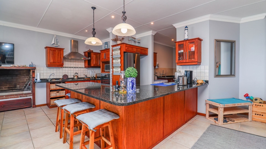 4 Bedroom Property for Sale in Jongensfontein Western Cape